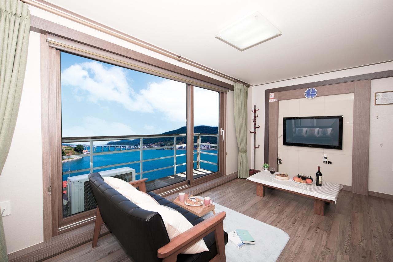 Hyacinth Pension Tongyeong Extérieur photo