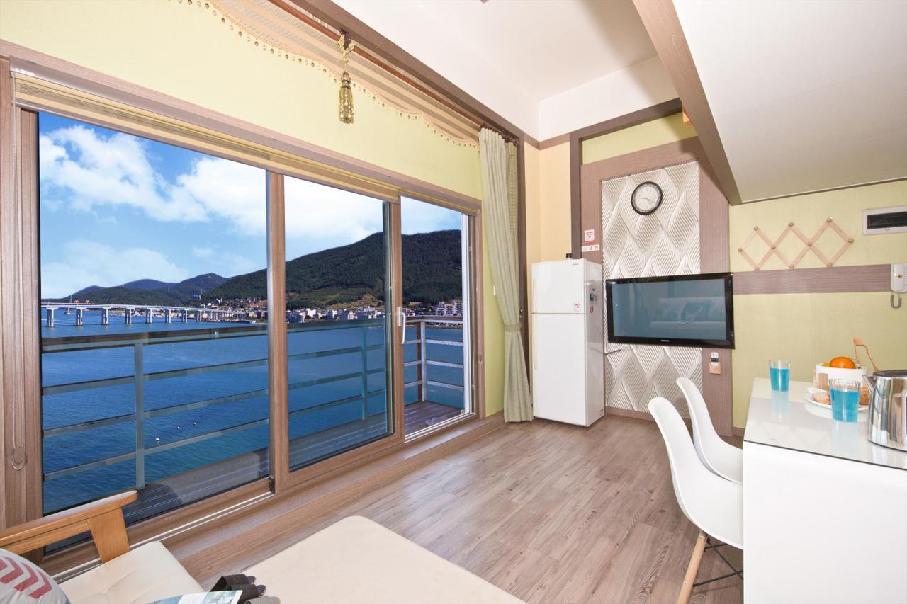 Hyacinth Pension Tongyeong Extérieur photo