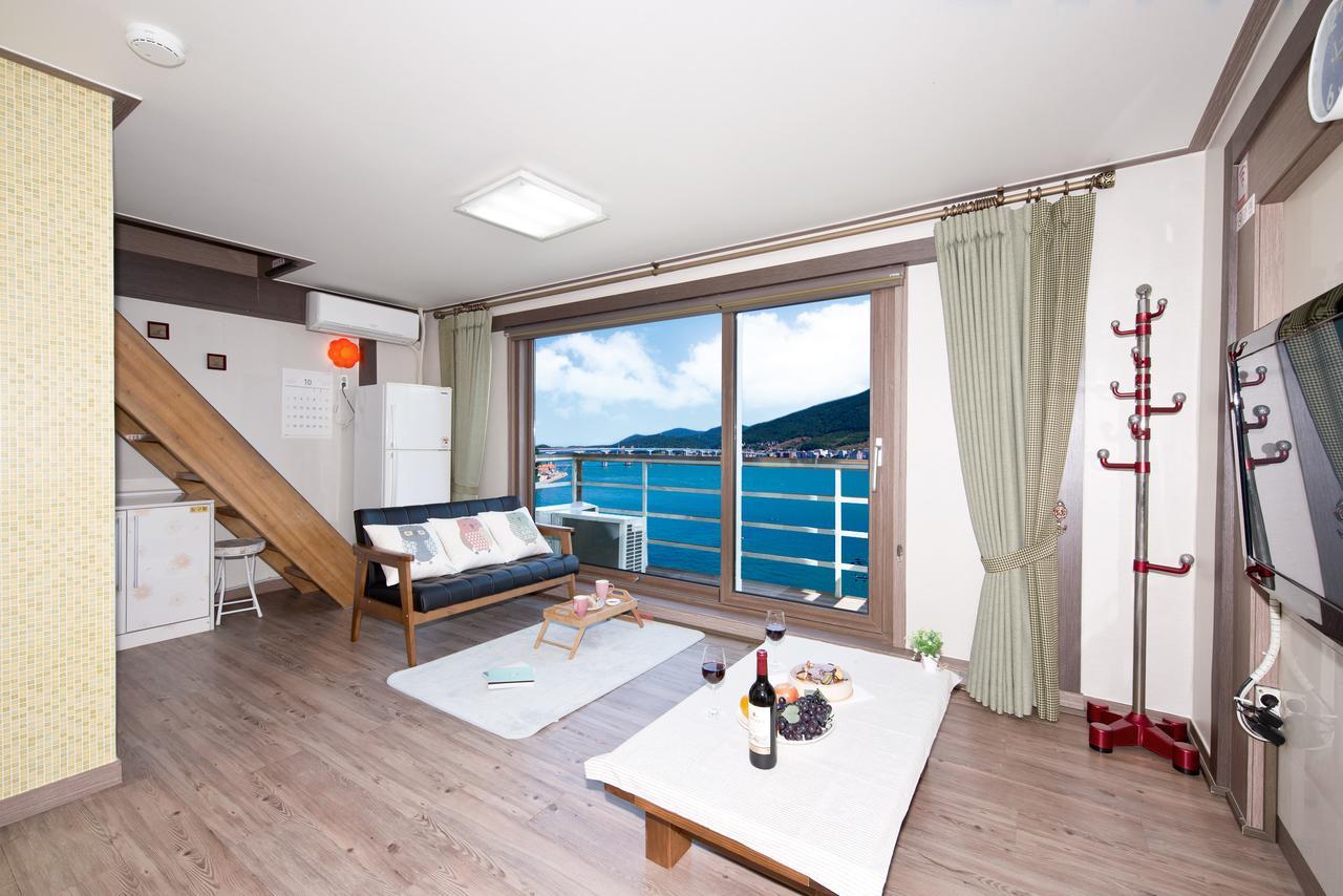 Hyacinth Pension Tongyeong Extérieur photo