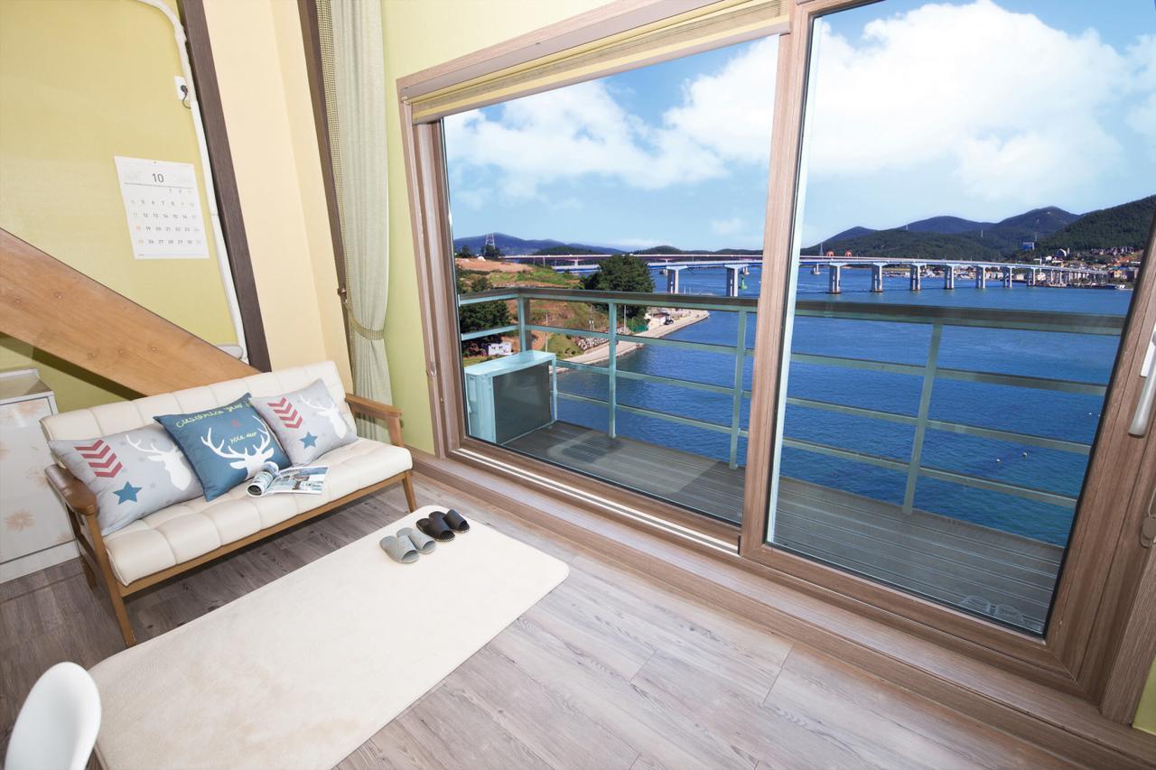 Hyacinth Pension Tongyeong Extérieur photo